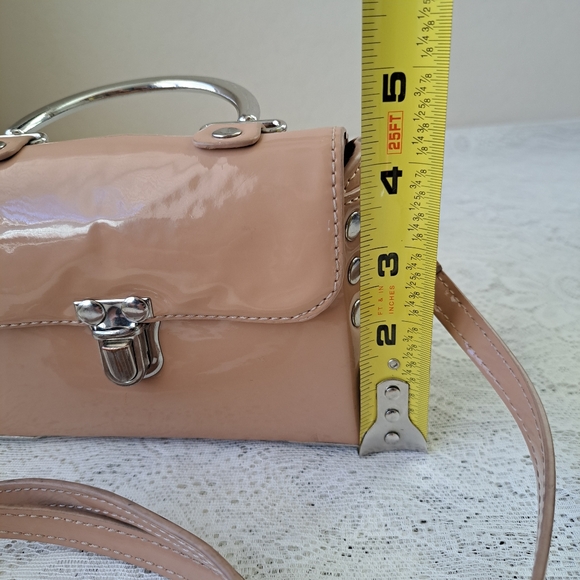 Cute Boxy Mini Bag Crossbody in Nude/Beige with Stud Accents Urban Outfitters - Picture 14 of 16